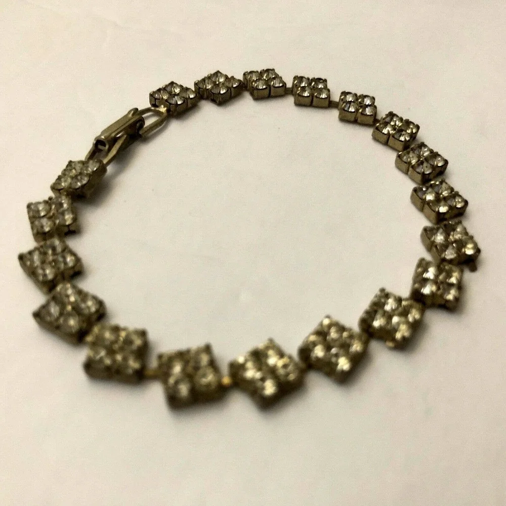 Clear Rhinestone Square Prong Set Silver Tone Latch 7.75 Tennis Bracelet Jewelry